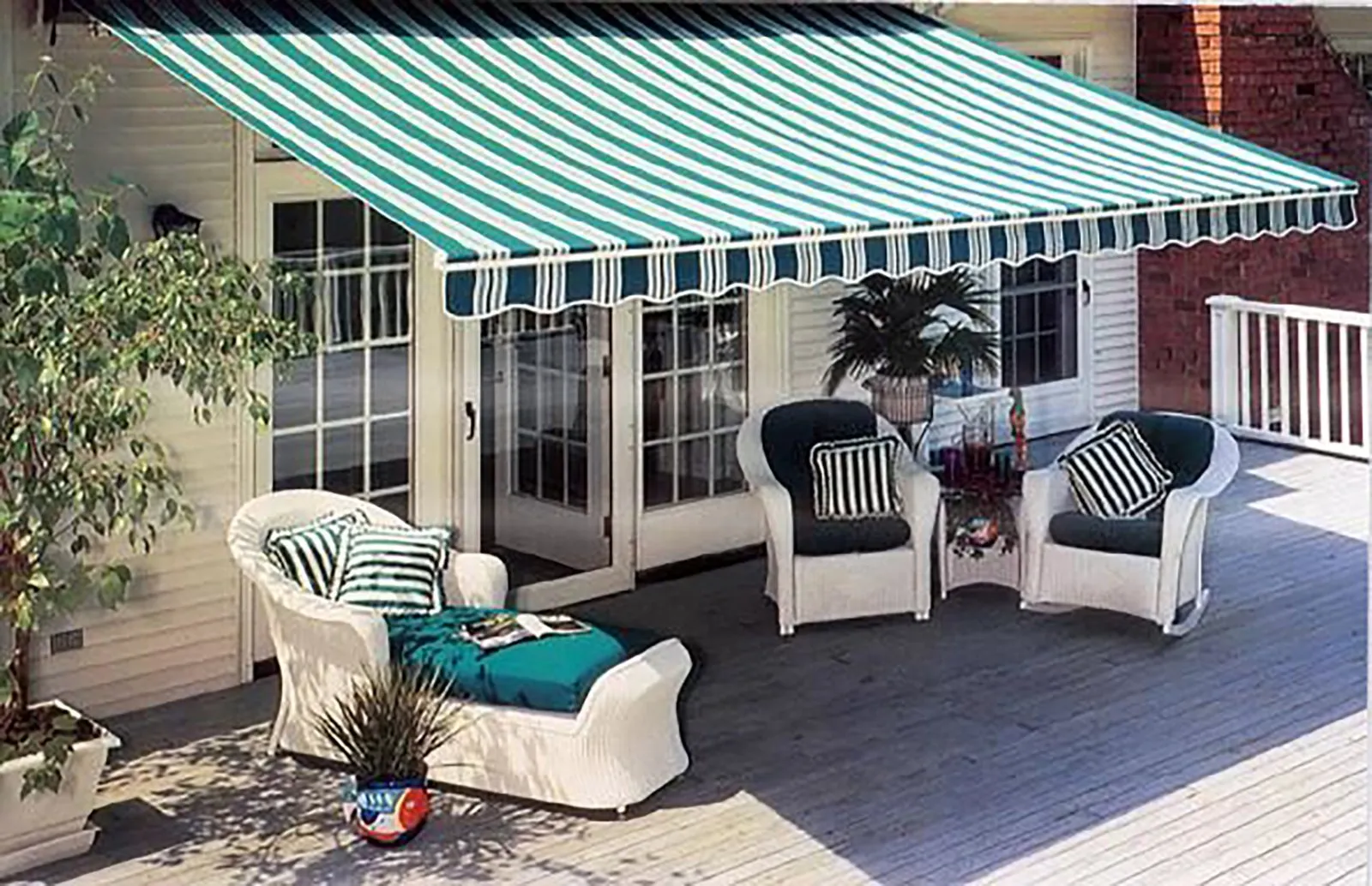 Aydınlı mafsallı tente uygulaması – Salimoğulları Tente